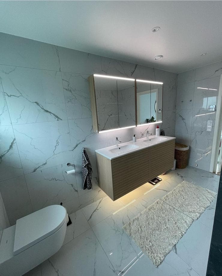 Helrenovering i grått storformat och ek, Göteborg